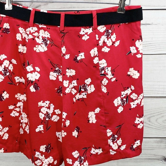 ESPRIT Floral Bermuda Shorts SZ 8 Red White 100% Lyocell NEW With Belt Pleated - Picture 4 of 9